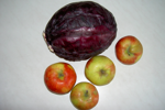 Bild mit Rotkohl und &Auml;pfeln